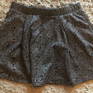 Torrid damask skirt sz 1x